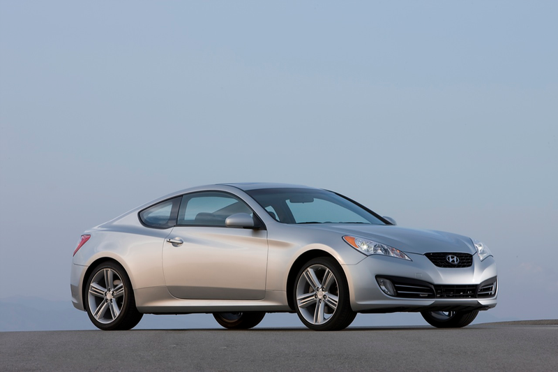 Illustration for article titled 2010 Hyundai Genesis Coupe Spied In Santa Monica